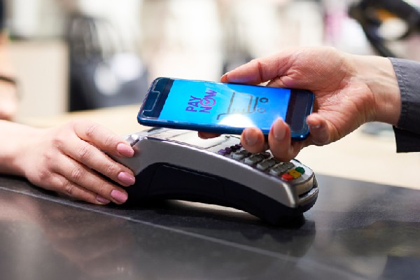 俄罗斯央行宣布下调基准利率至16%